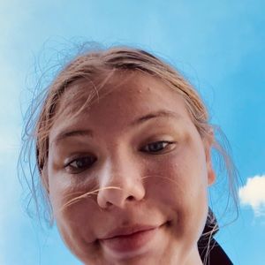 Meet your Posher, Chloe